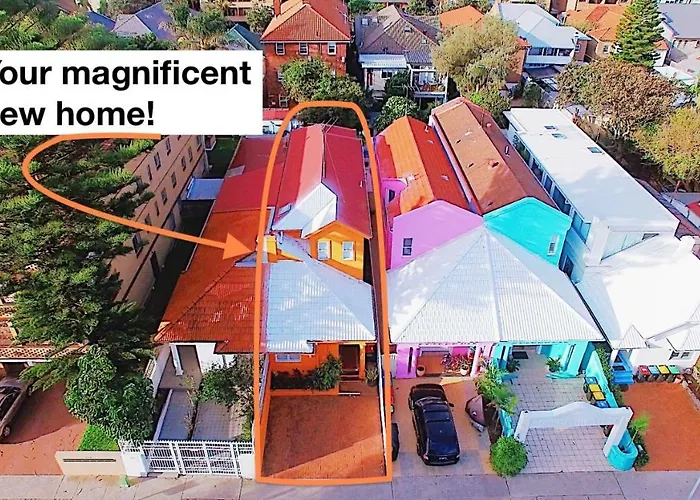 Magnificent Orange Beach House On Bondi Beach!