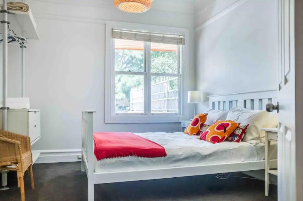 Magnificent Orange Beach House On Bondi Beach! Holiday home *
