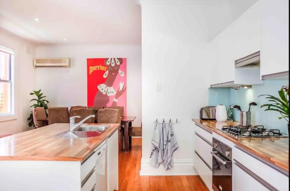 Magnificent Orange Beach House On Bondi Beach! * Sydney